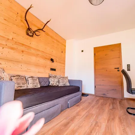 Schulerhof Apartment *